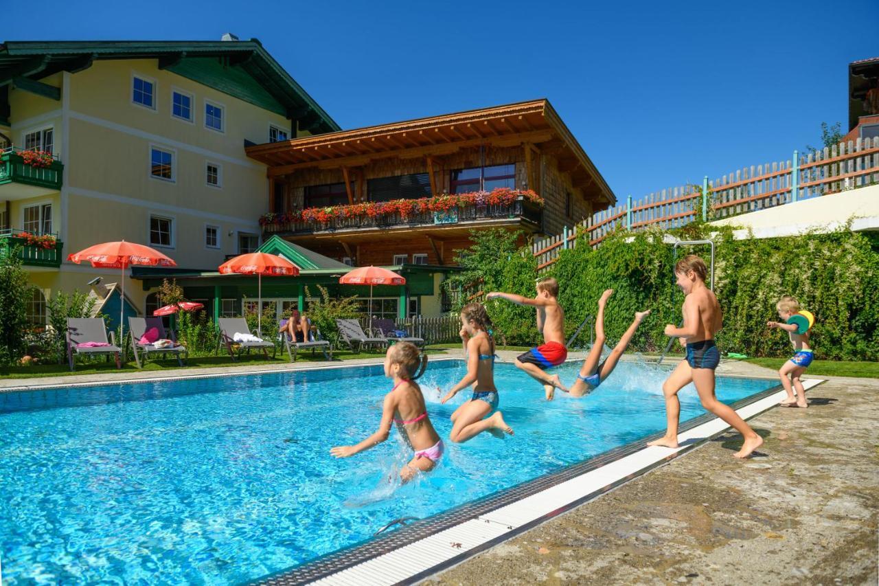 Wohlfuehlresort Und Feriengut Martinerhof Sankt Martin am Tennengebirge Exterior photo