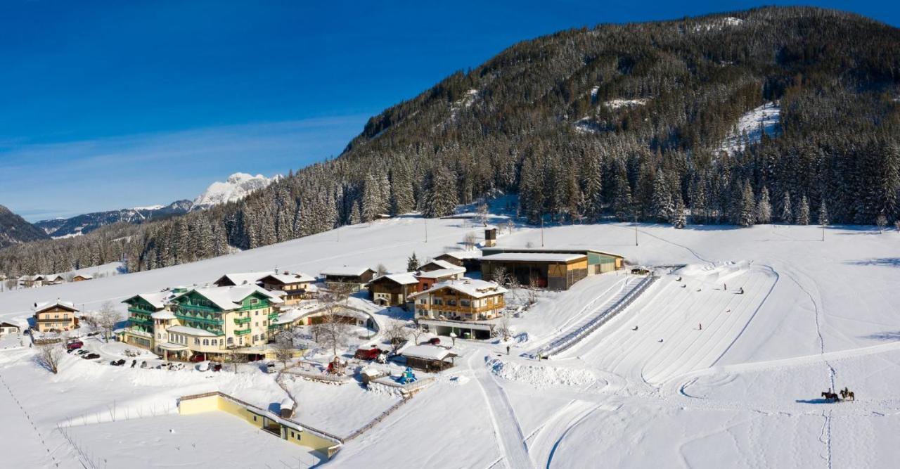 Wohlfuehlresort Und Feriengut Martinerhof Sankt Martin am Tennengebirge Exterior photo